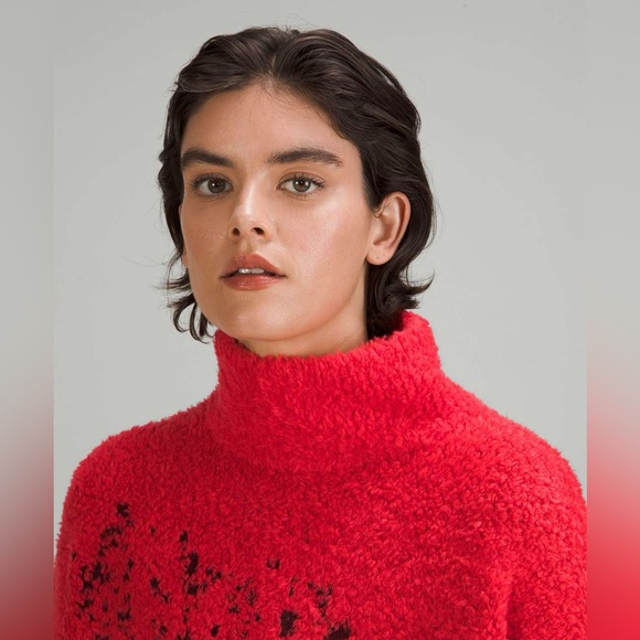 Lululemon Ombre Knit Textured Turtleneck
Red Merlot / Carnation Red•RARE•NWOT•S - Picture 4 of 16